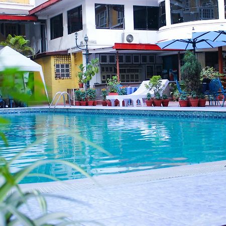 Hotel Woodland Катманду Екстер'єр фото