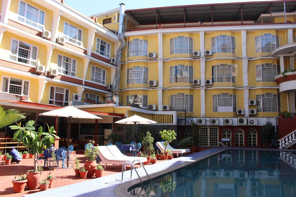 Hotel Woodland Катманду Екстер'єр фото