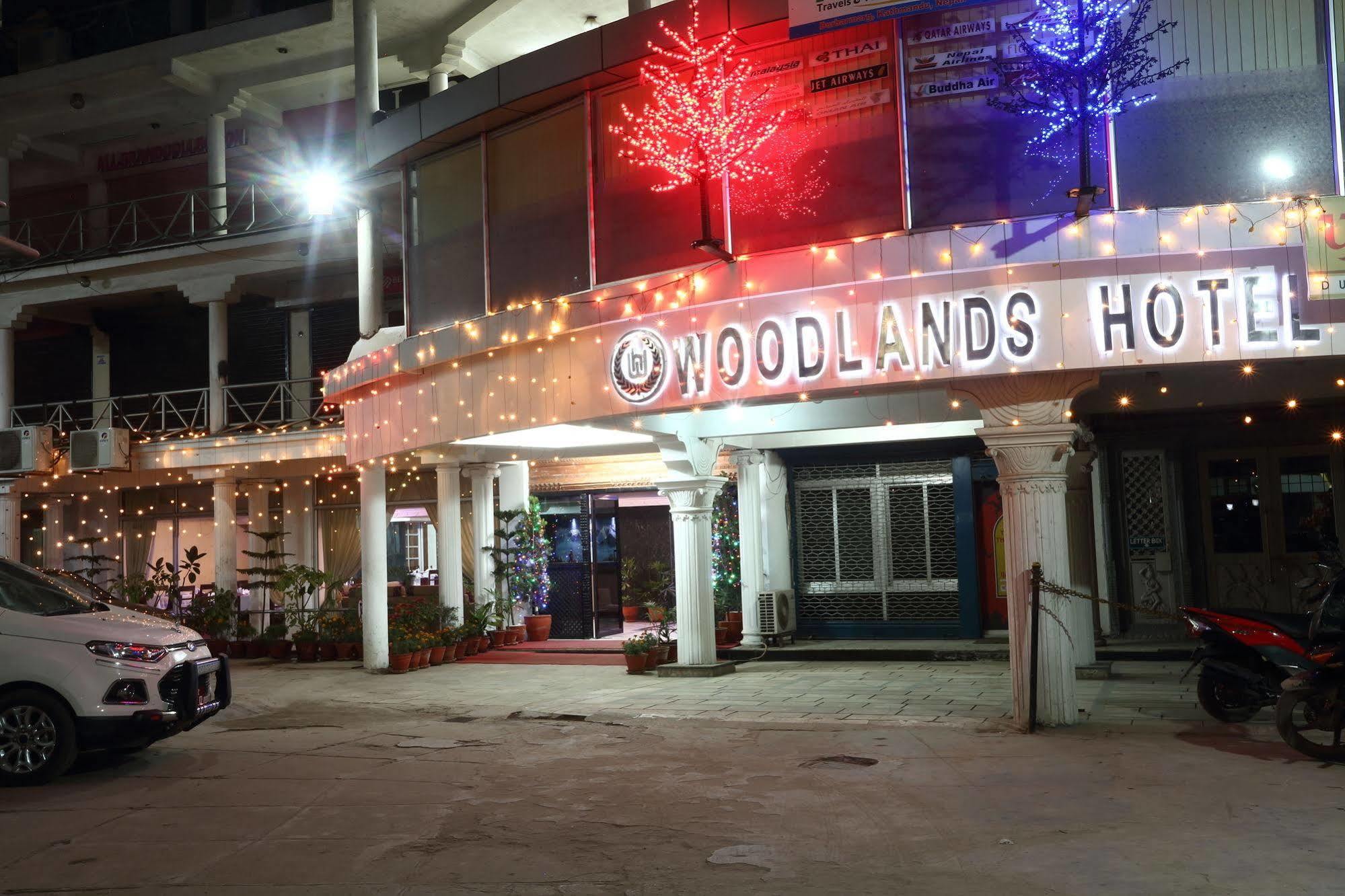 Hotel Woodland Катманду Екстер'єр фото